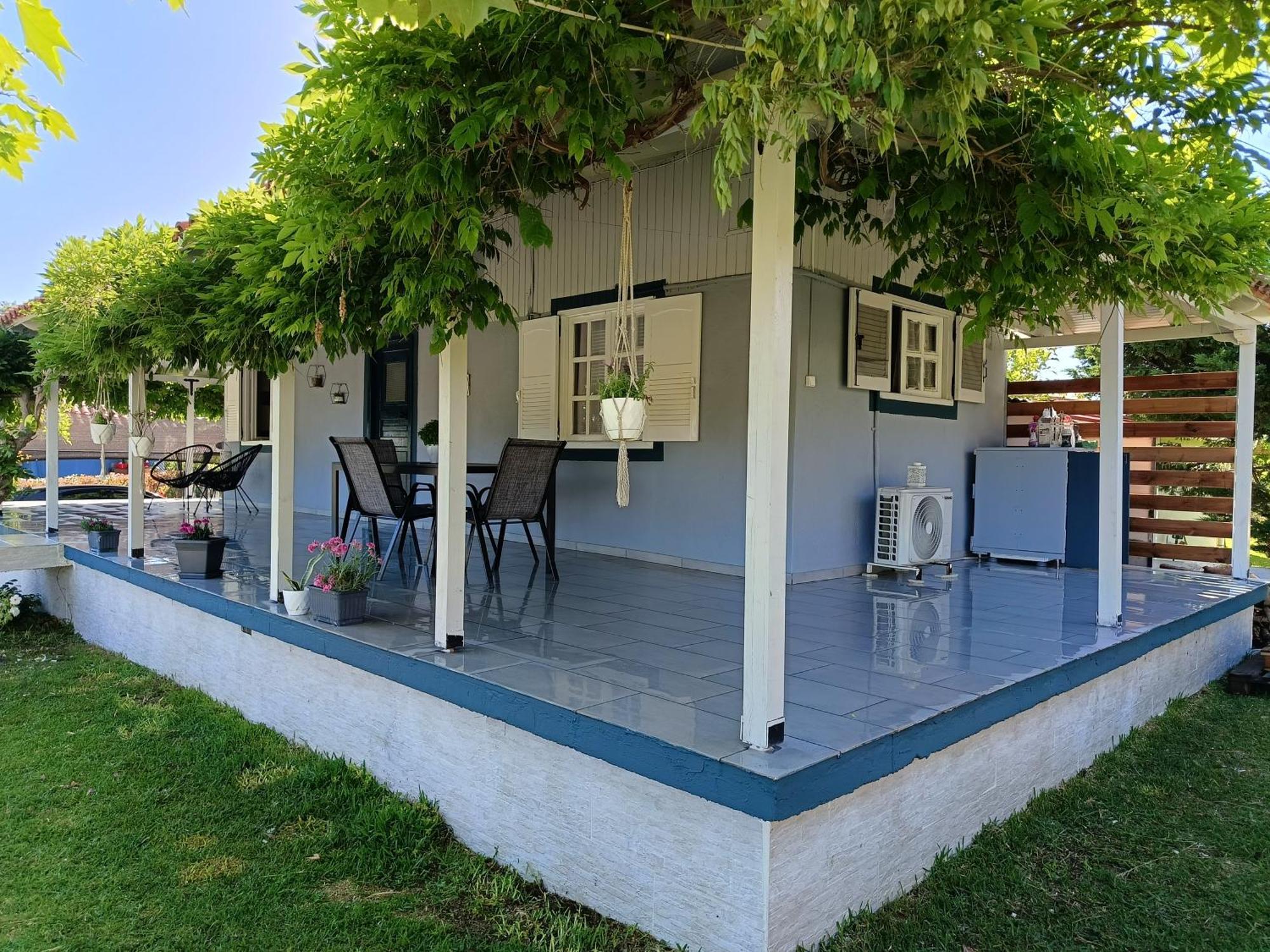Cozy Kanali, Preveza